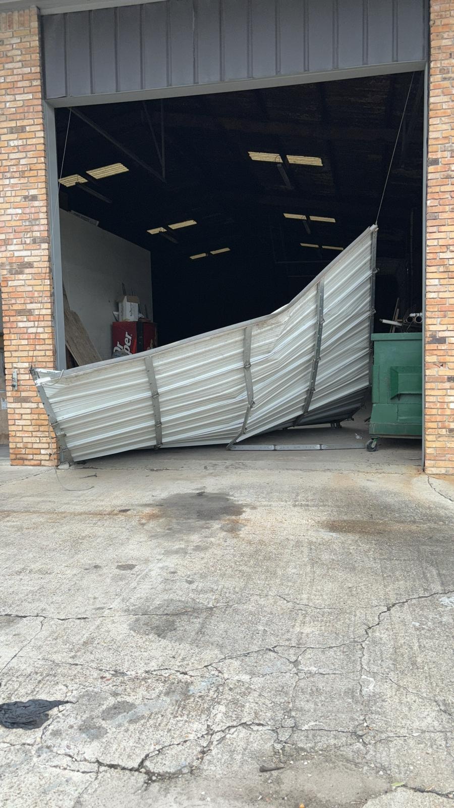 24/7 Emergency Garage Door Repair Sugar Land TX - Fast Response - Lemus Garage Door Services Sugar Land TX